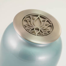 Classic Lotus Lid Blue Frost Scattering Adult Cremation Urn - Artistic